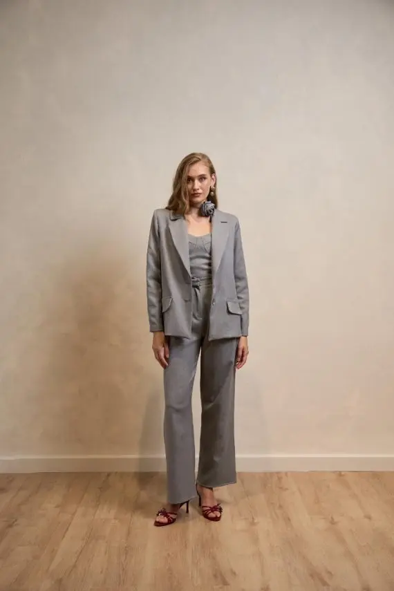 grey-elegance-blazer